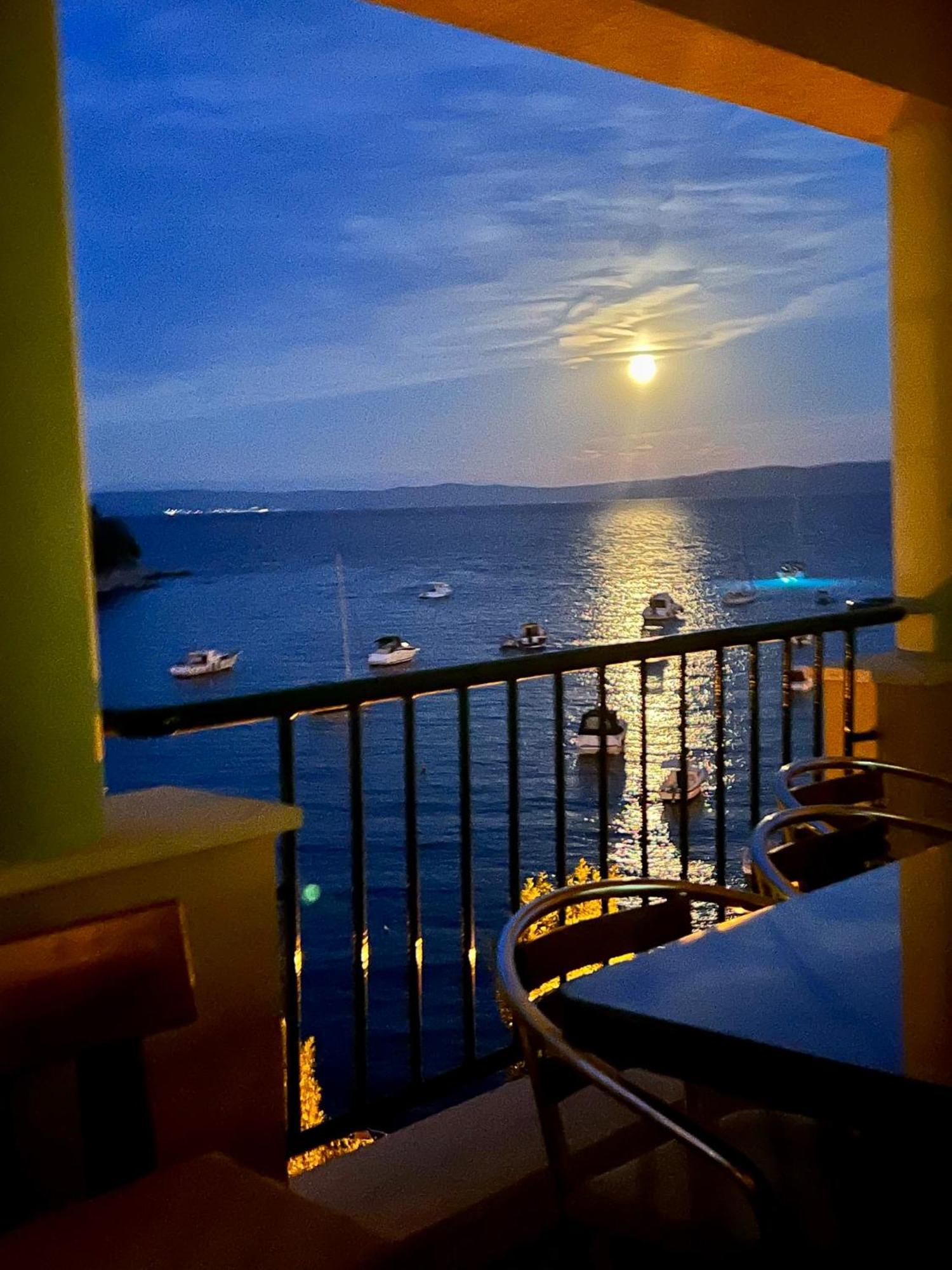 Villamar Beachfront Apartments With Free Private Parking Rabac Exterior photo
